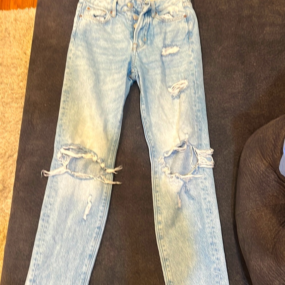 h&m ripped jeans. size 2